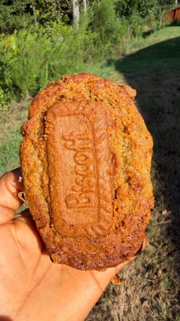 Nutella Lava Banana Bread   Moist banana bread filled with rich, molten Nutella.